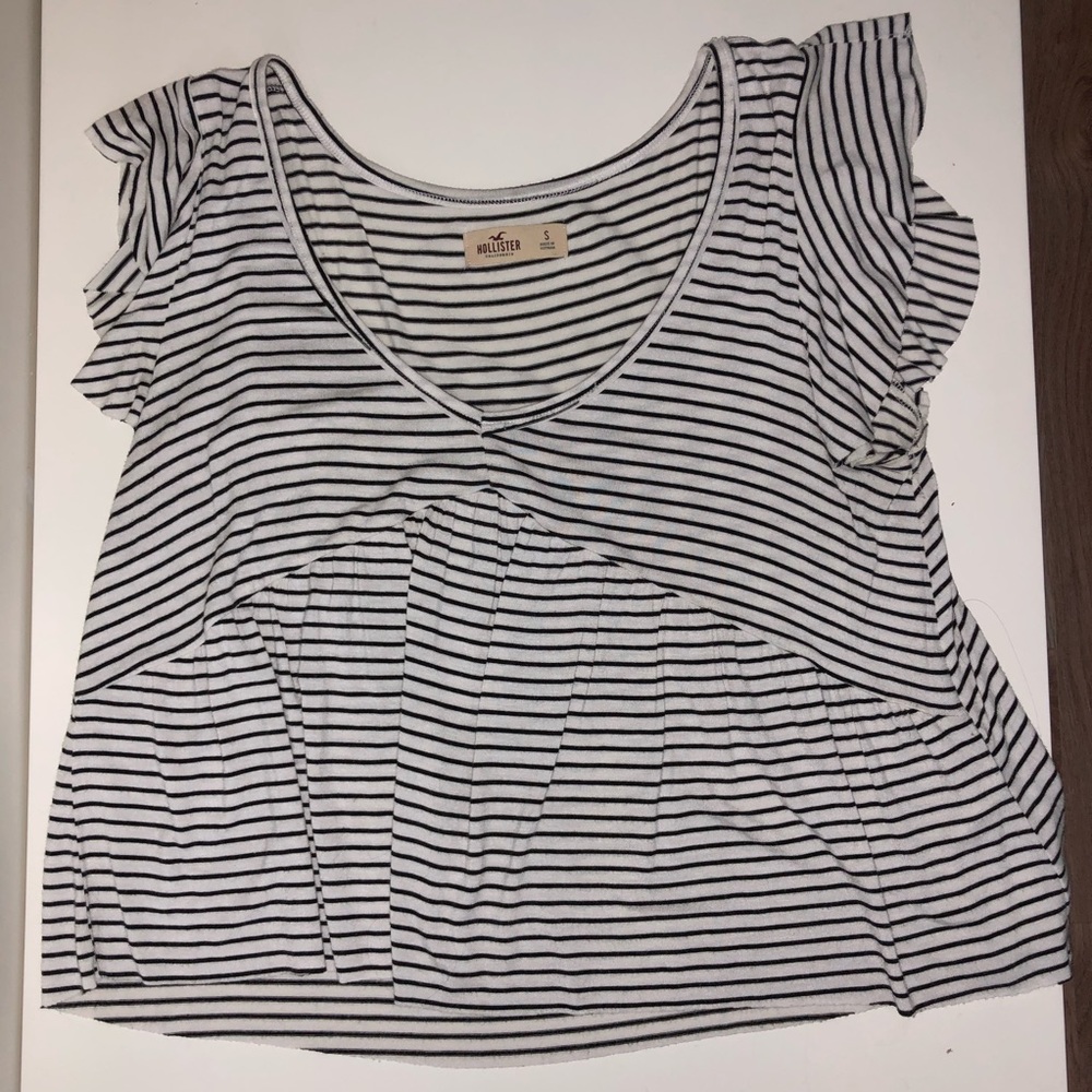 Hollister Flowy T-shirt